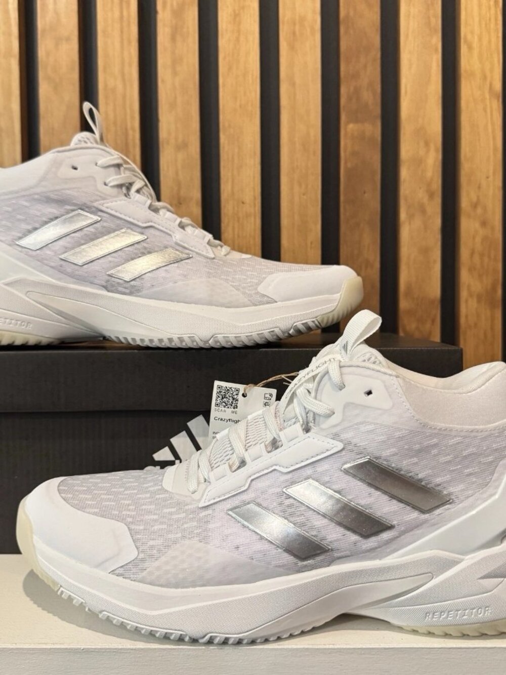 SIZE 11.5 WOMENS - adidas CrazyFlight 6 Mid Elite Volleyball Shoes White HP7030